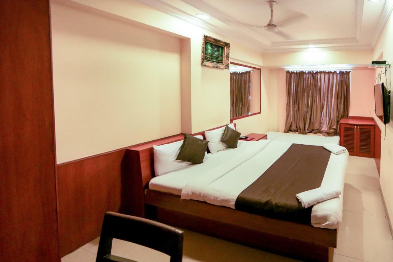 Lucky Hotel Goregaon Mumbai Ngoại thất bức ảnh