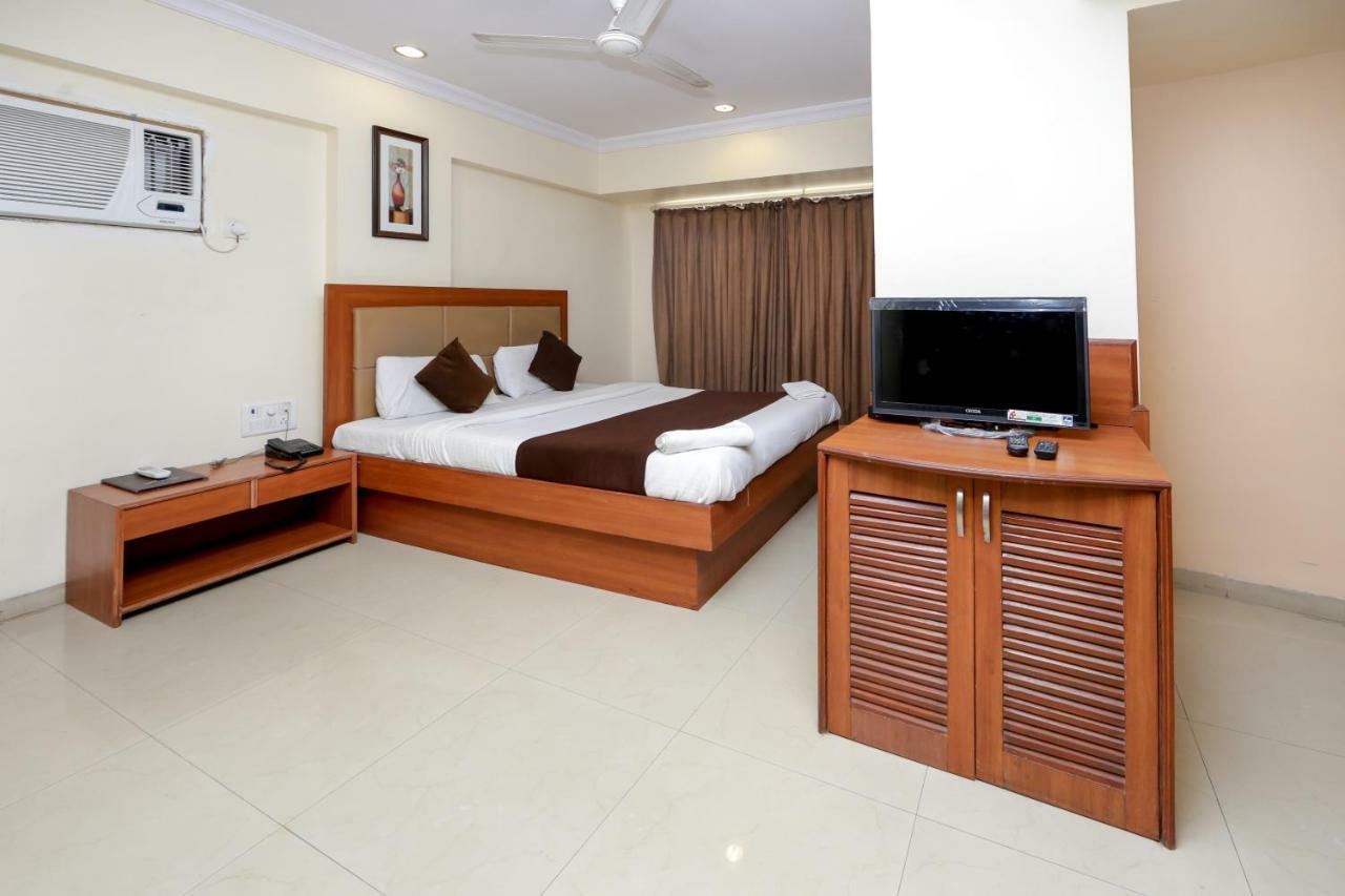 Lucky Hotel Goregaon Mumbai Ngoại thất bức ảnh