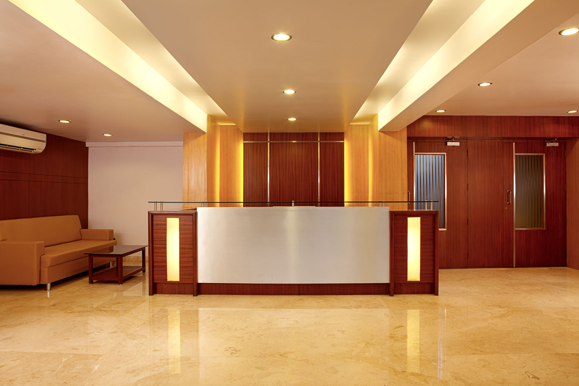 Lucky Hotel Goregaon Mumbai Ngoại thất bức ảnh