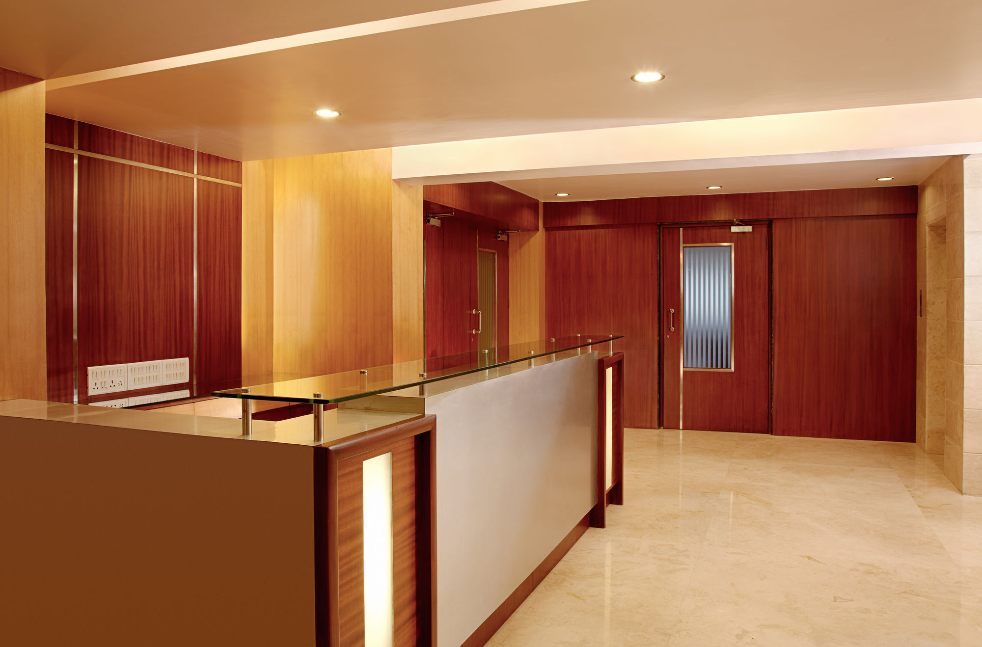 Lucky Hotel Goregaon Mumbai Ngoại thất bức ảnh