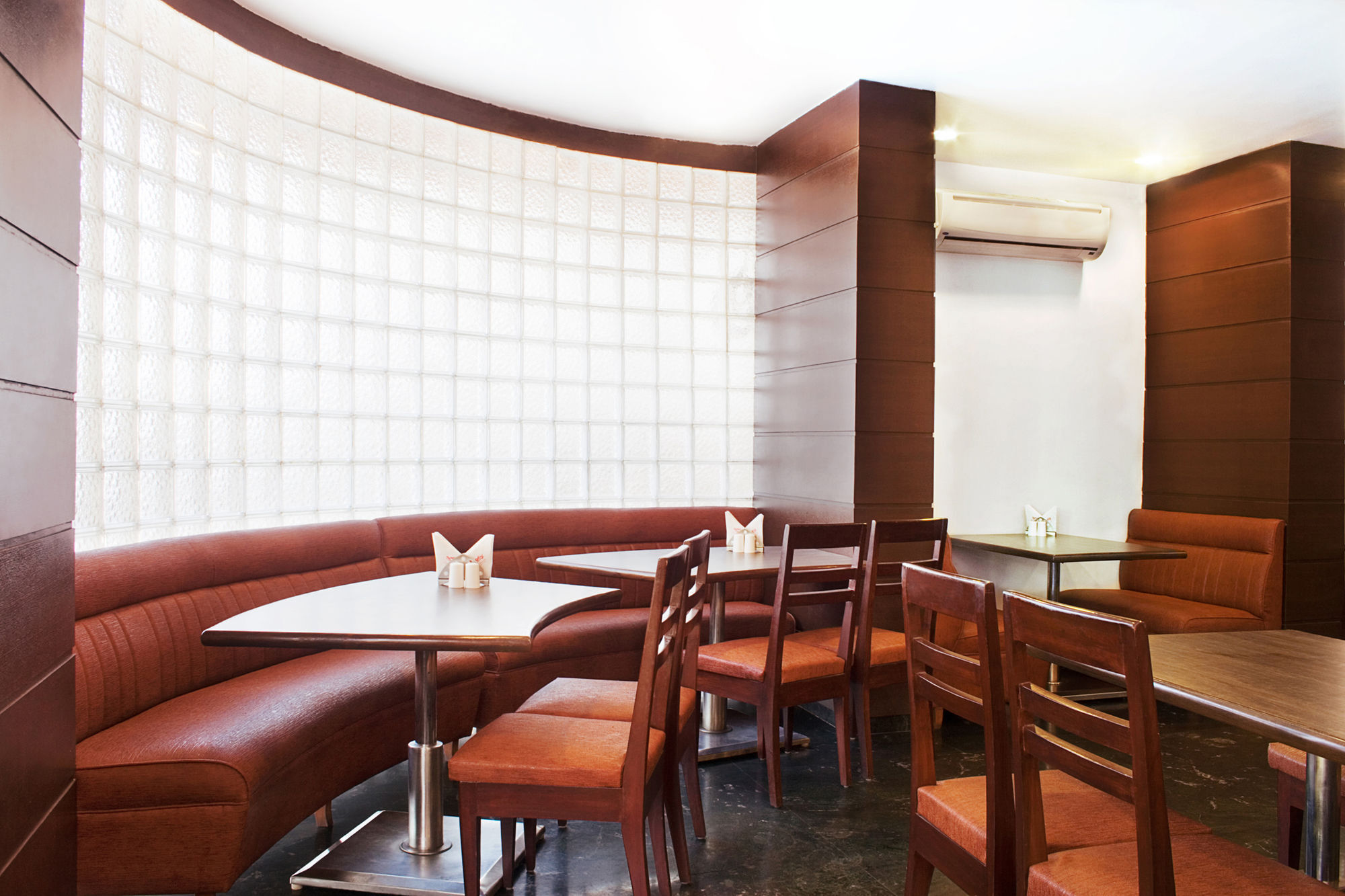 Lucky Hotel Goregaon Mumbai Ngoại thất bức ảnh